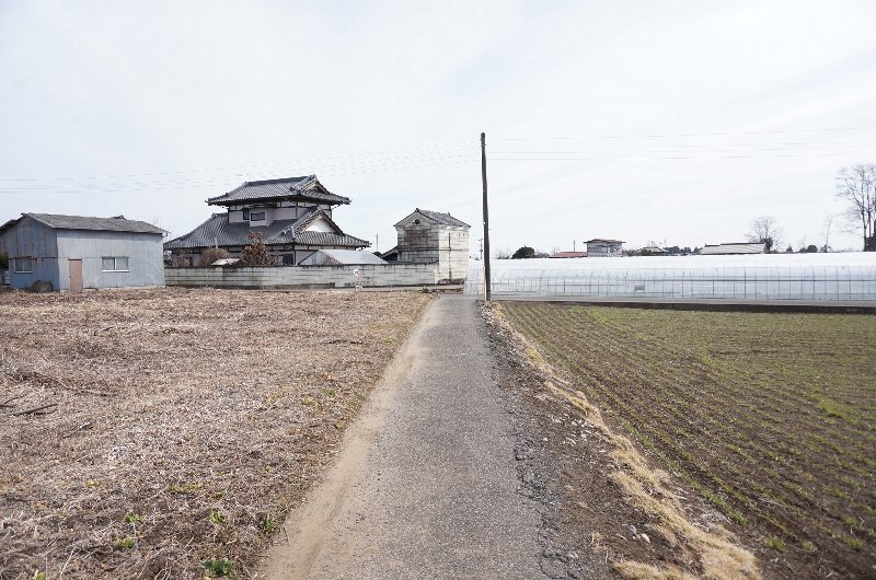 1390栃木市都賀町家中　北から南へ撮影した西側道路
